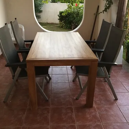 Villa B16 *